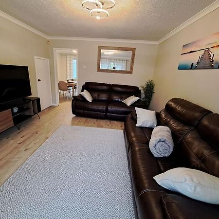 Modern Living In Hull Villa Кингстън ъпон Хъл Екстериор снимка