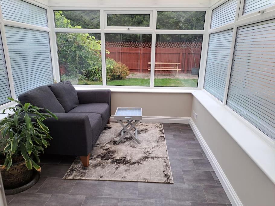 Modern Living In Hull Villa Кингстън ъпон Хъл Екстериор снимка